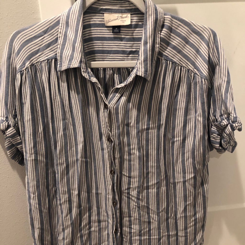 Universal Thread Collared Tee